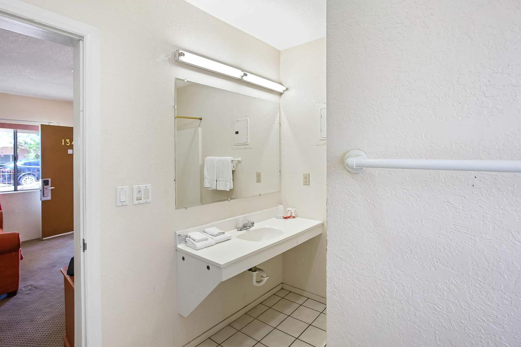 Oyo Hotel Yuma Az - I-8 Us-95 Экстерьер фото